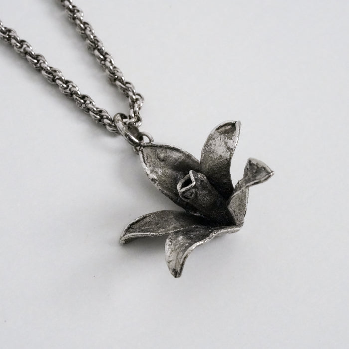 Vintage Silver-Tone Flower Pendant Necklace, Textured Floral Charm