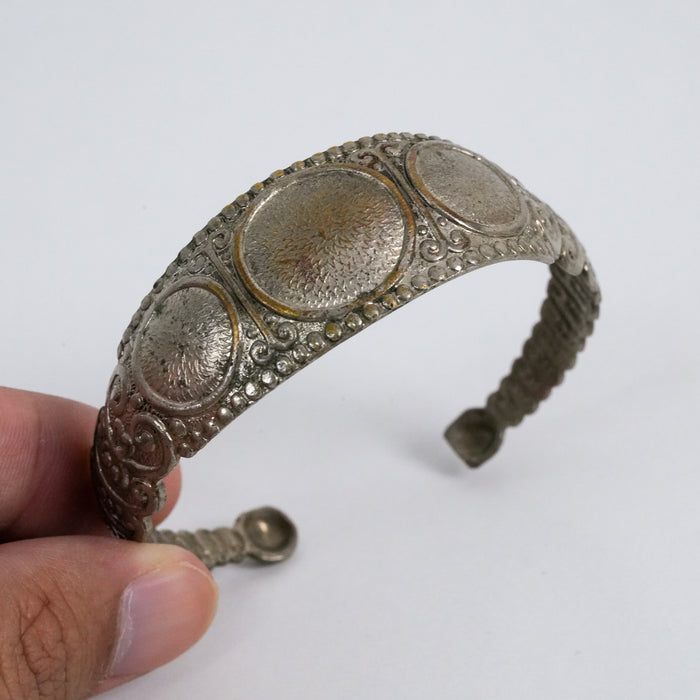 Vintage Silver-Tone Ornate Filigree Medallion Statement Cuff Bracelet