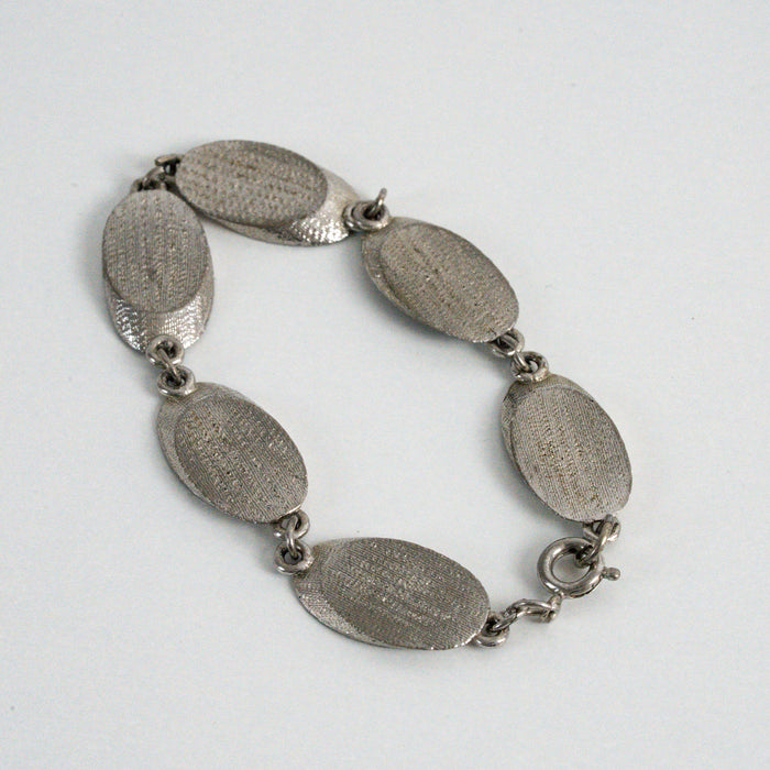 Vintage Silver-Tone Textured Oval Link Bracelet