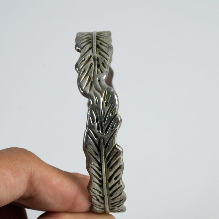 Vintage Silver-Tone Leaf Bangle Bracelet