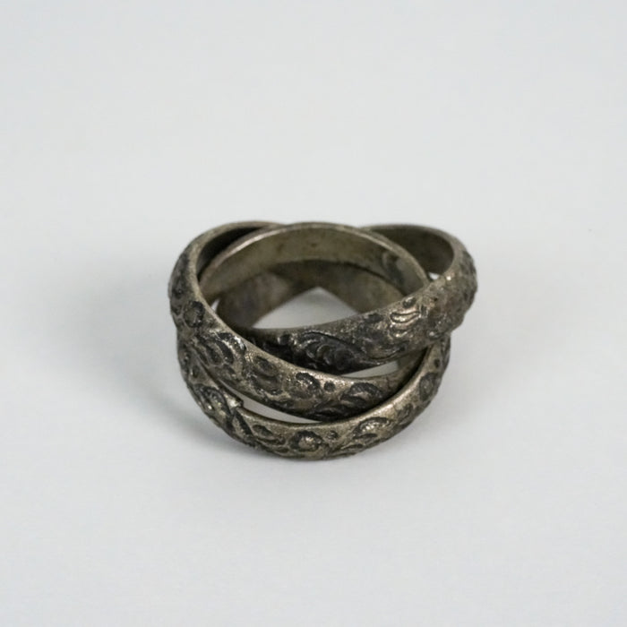 Vintage Gothic Engraved Silver-Tone Ring Set