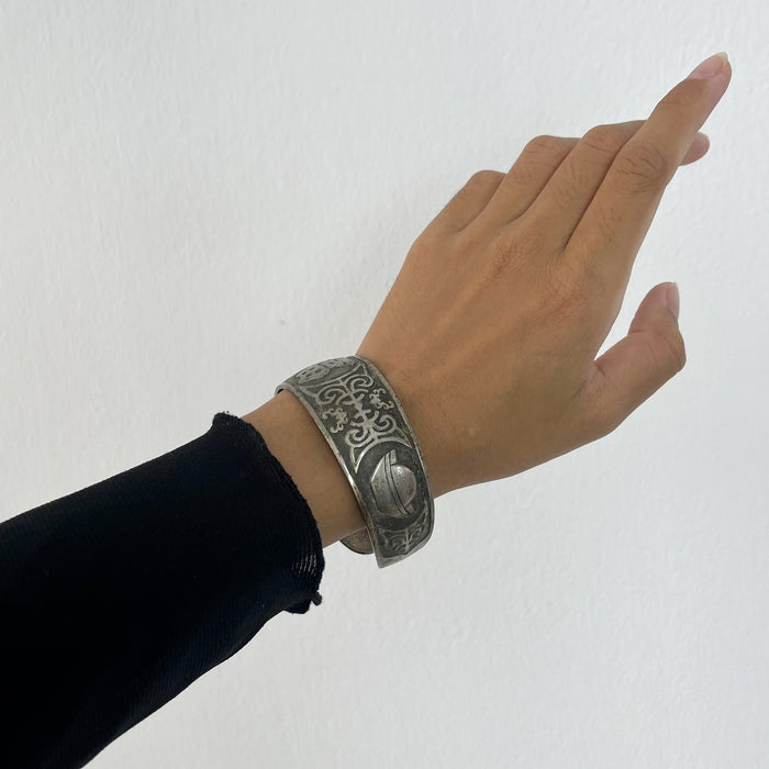 Vintage Sliver Tone Cuff Bracelet | Silver Tone Engraved Bangle | Chinese Character Statement Bracelet