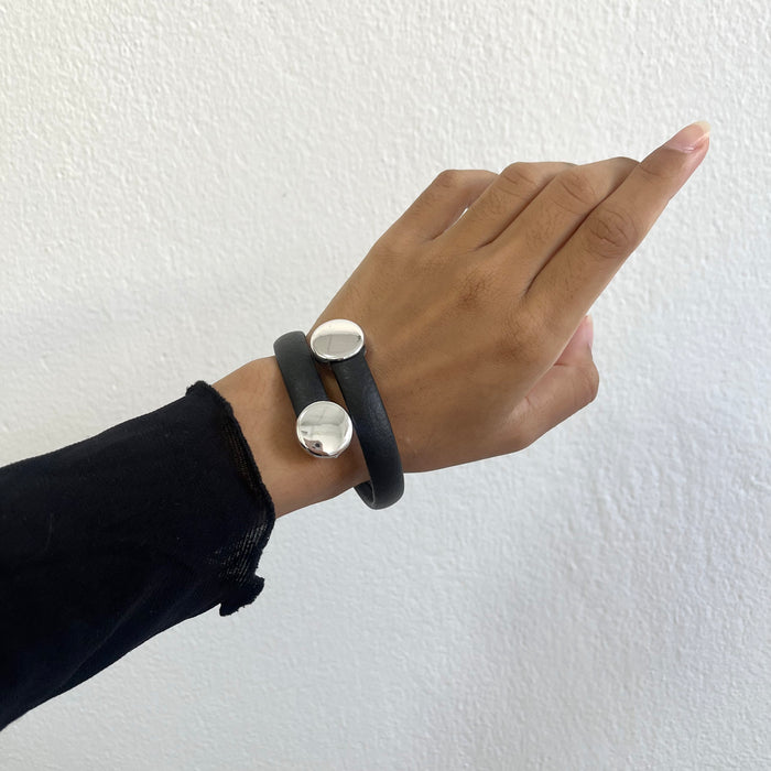 Vintage Black Leather Double-Circle Bracelet