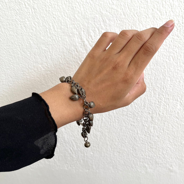 Vintage Silver Tone Leaf Charm Bracelet