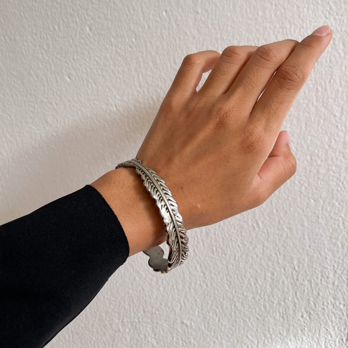 Vintage Silver-Tone Leaf Bangle Bracelet