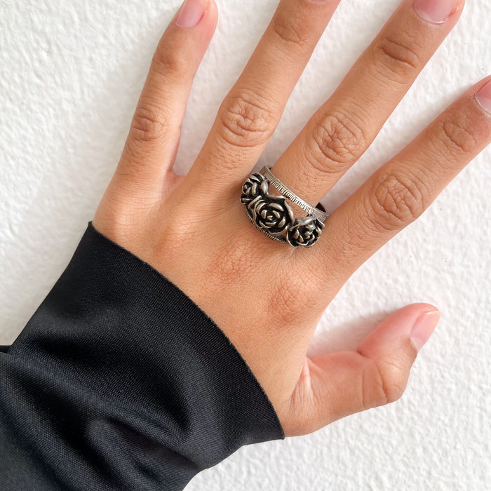 Vintage Black and Sliver-Tone Triple Rose Statement Ring