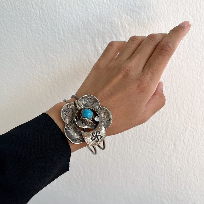 Vintage Floral Double-Band Cuff Bracelet