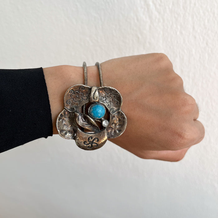 Vintage Floral Double-Band Cuff Bracelet