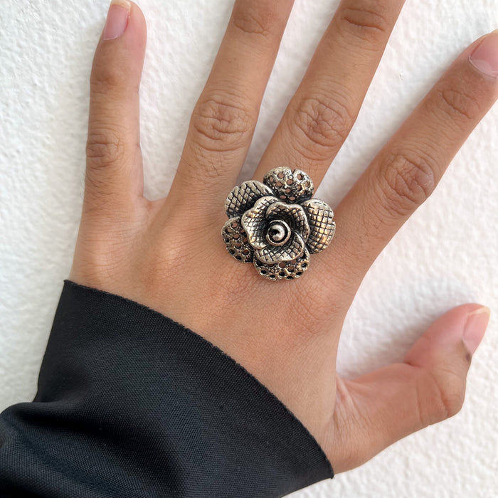 Vintage Silver-Tone Textured Floral Statement Ring