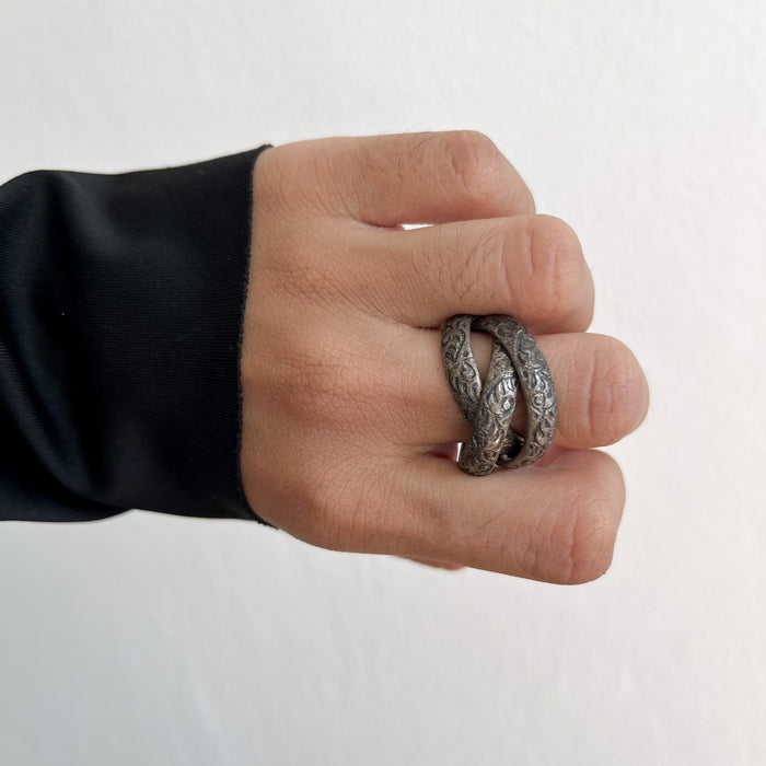 Vintage Gothic Engraved Silver-Tone Ring Set