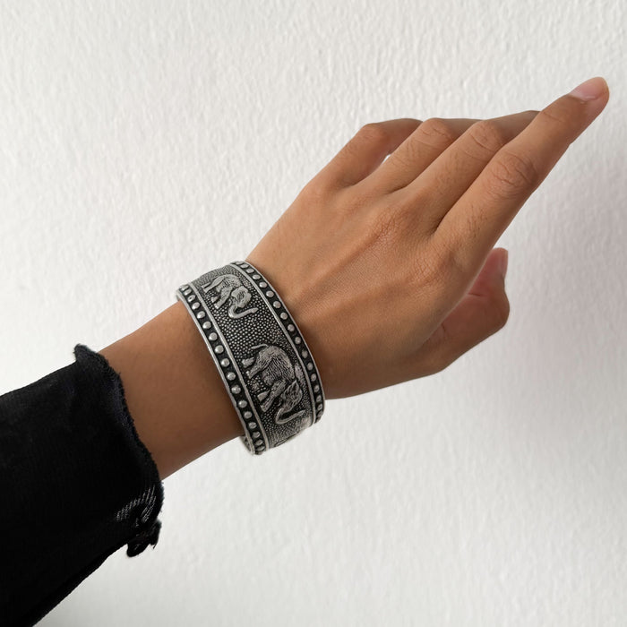 Vintage Elephant Motif Oxidized Silver-Tone Cuff Bracelet